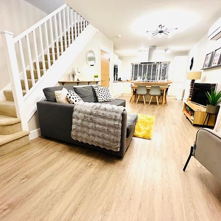 The Duplex Margate With Deck & Living Space Air Conditioning エクステリア 写真