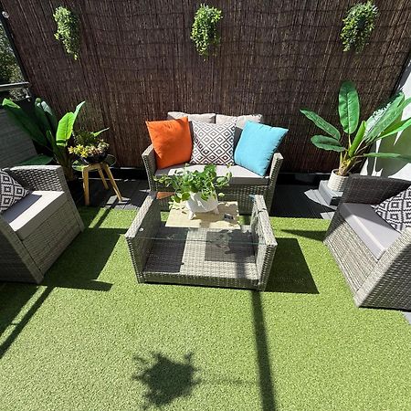 The Duplex Margate With Deck & Living Space Air Conditioning エクステリア 写真