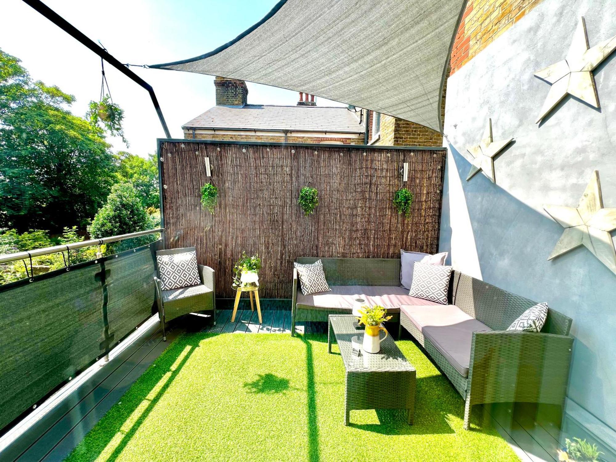 The Duplex Margate With Deck & Living Space Air Conditioning エクステリア 写真