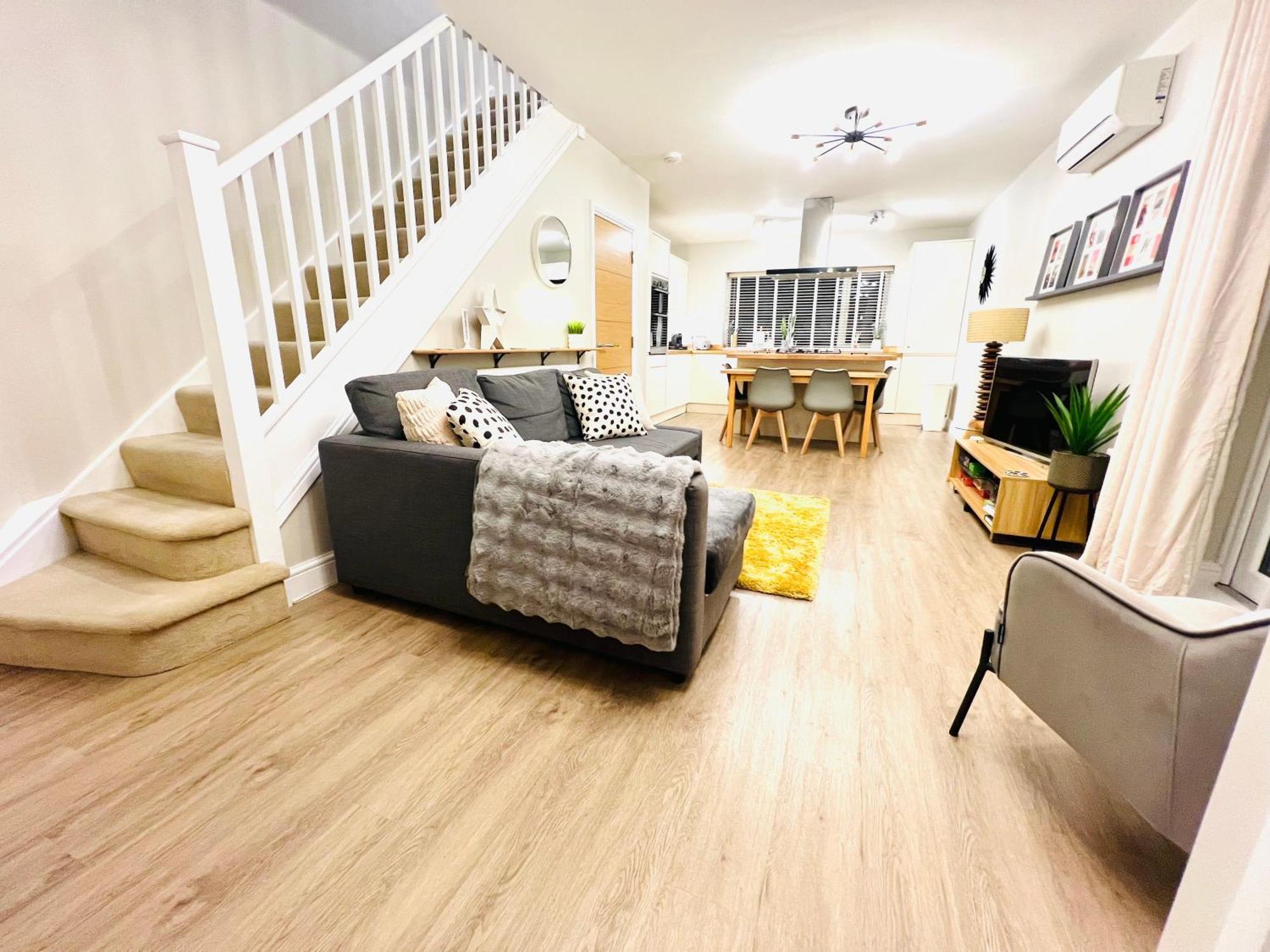 The Duplex Margate With Deck & Living Space Air Conditioning エクステリア 写真