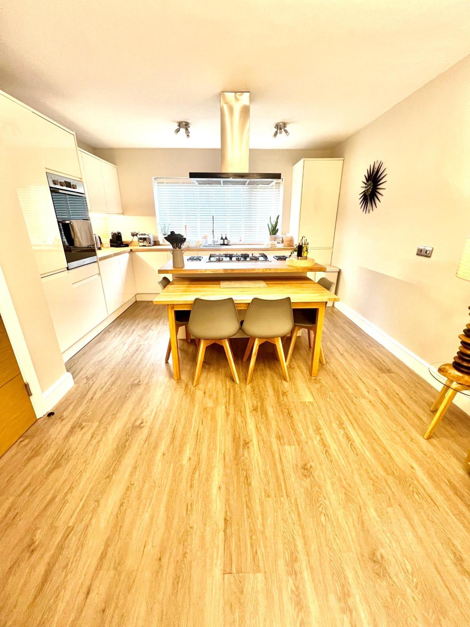 The Duplex Margate With Deck & Living Space Air Conditioning エクステリア 写真